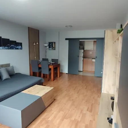 Beatris Modern Comfort