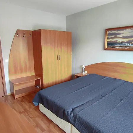Beatris Modern Comfort