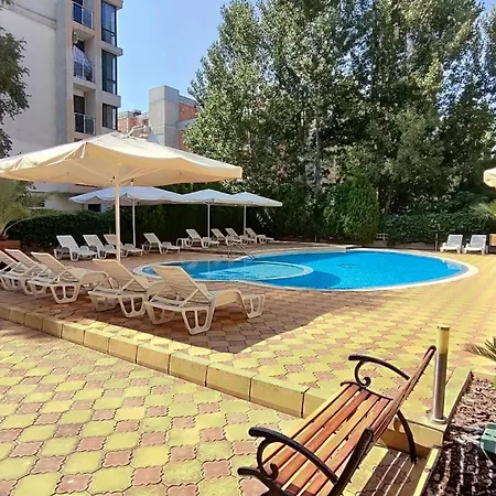 Beatris Modern Comfort Апартаменты Солнечный берег