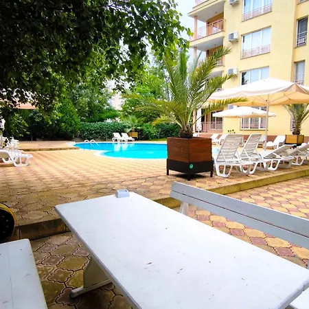 Beatris Modern Comfort 72m2 Apartmán